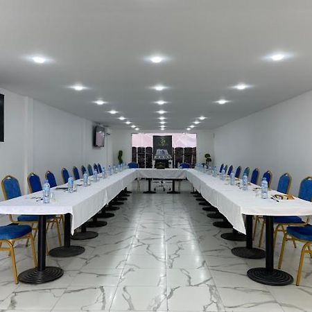 Golden H Hotel Bejaia Bagian luar foto