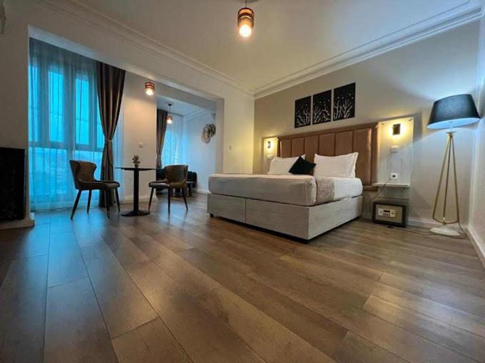 Golden H Hotel Bejaia Bagian luar foto